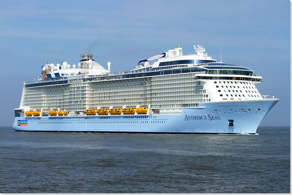 Die ANTHEM OF THE SEAS am 23. Mrz 2015 vor Cuxhaven.