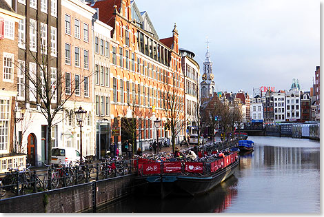 Amsterdam hat mehr Kanle als die italienische Lagunenstadt Venedig ... 