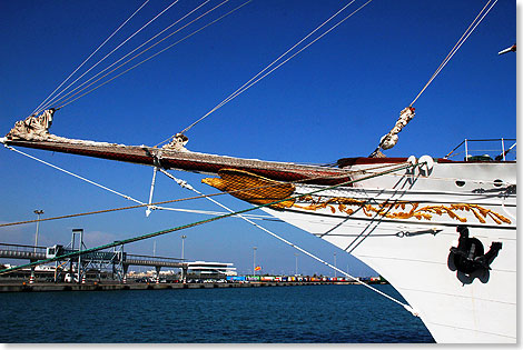 Der elegante Steven der SEA CLOUD ist eine Augenweide.
