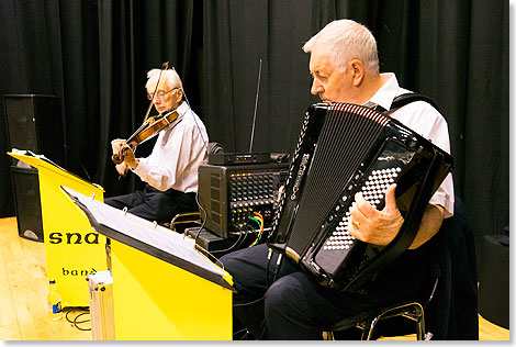 Im irischen Kulturzentrum Culturlann ist ein Cl (sprich Kejli) angekndigt: ltere Herren spielen irische Lieder. 