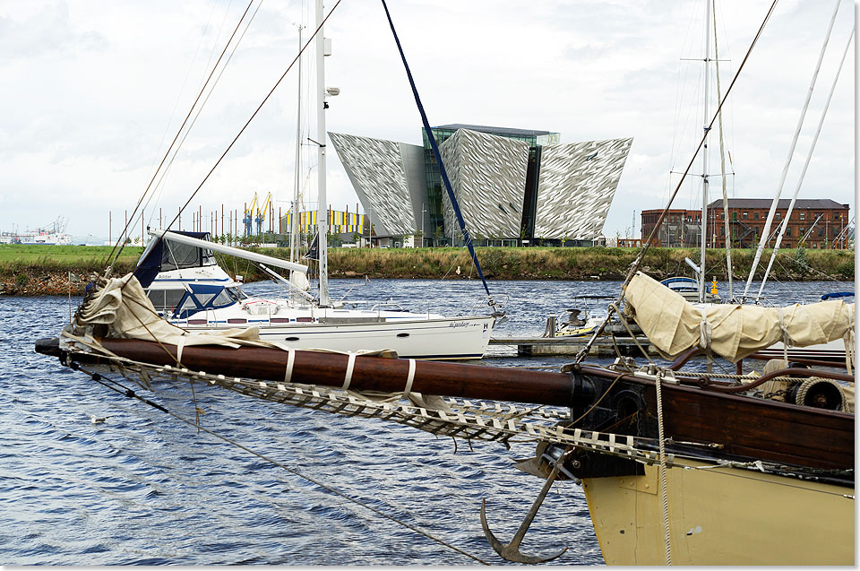 Das Museum erzhlt multimedial die Geschichte der TITANIC, vom Leben der Hafenarbeiter zu Beginn des 20. Jahrhunderts ber den Bau des Schiffes bis zu seinem Untergang 1912.