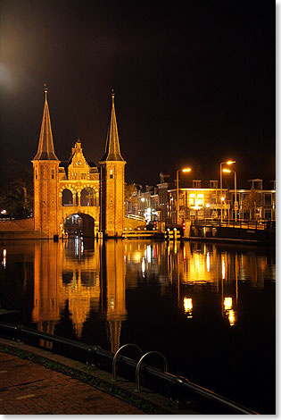 Vom Liegeplatz aus haben wir auch bei Nacht einen 