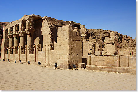 ... Sulen flankiertes Gebude, das Haus der Geburt oder Mammisi von Edfu. Ein heiliger Ort fr schwangere Frauen.
