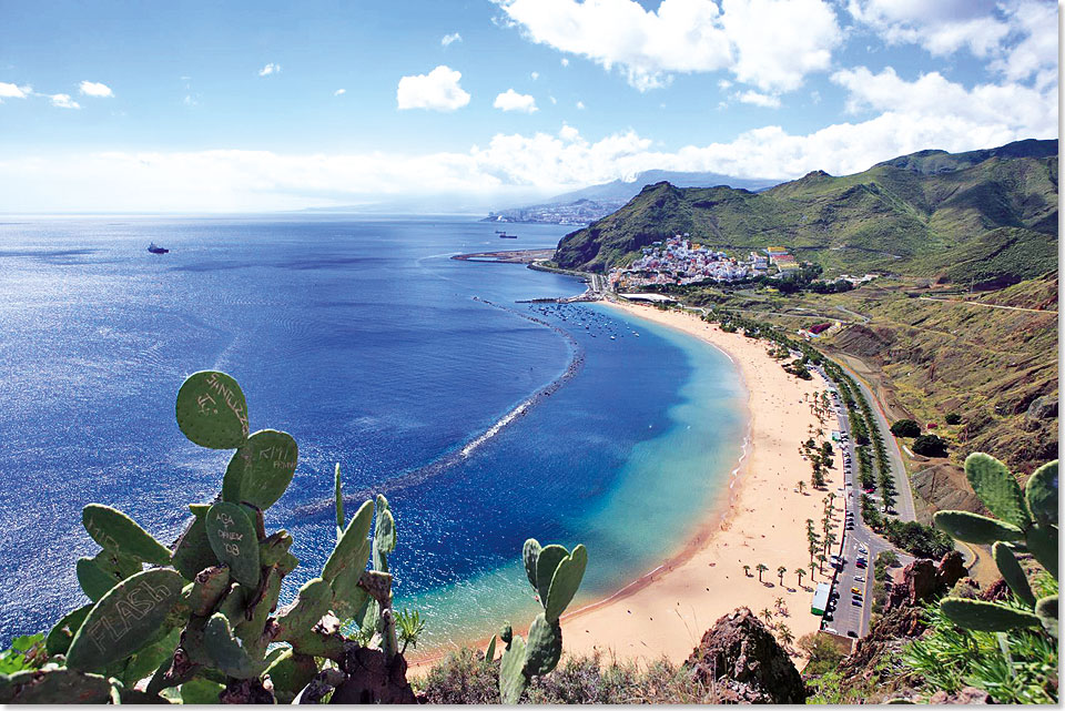 Ein idyllischer Sandstrand auf Teneriffa.