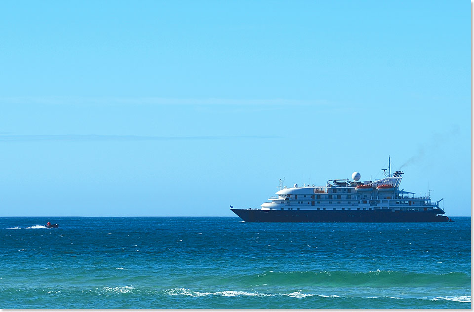 Das eisverstrkte All-Suite Expeditionsschiff SEA SPIRIT (ex RENAISSANCE FIVE) wurde 1991 in Italien gebaut. Seit dem fahrt die SEA SPIRIT ber die Weltmeere, ist in