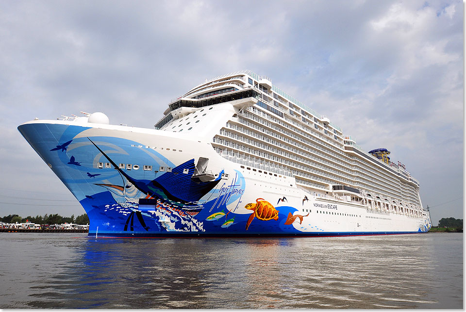 Passend zum Einsatzrevier hat der Meerestierknstler und Naturschtzer Guy Harvey das Desgin fr die Auenbemalung der NORWEGIAN ESCAPE entworfen.