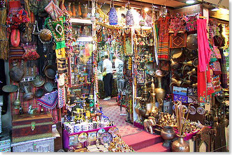 Vielfltig ist das Warenangebot im Souk von Muscat.