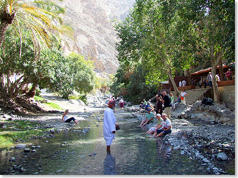 Erholung fr die Fe im Wadi von Ayn Thowarah.