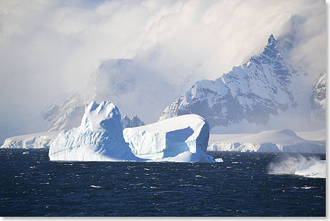 Das Wei der Antarktis prsentiert sich mal grazil, mal rauh