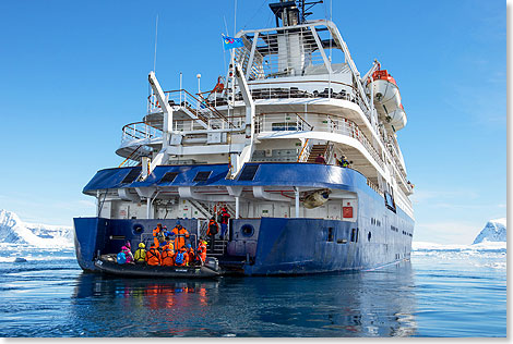Nach einer Umrundung Islands nahm die SEA SPIRIT mit maximal 112 Gsten in dieser Sommersaison Kurs auf das Franz Josef Archipel.