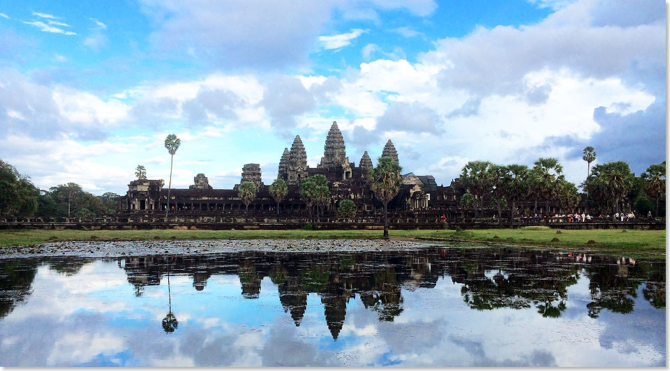 Der mchtige Angkor Wat ist die berhmteste Tempelanlage von Angkor, ein Areal im Nordwesten Kambodschas, auf dem nacheinander mehrere Hauptstdte des historischen Khmer-Knigreiches Kambuja errichtet wurden.