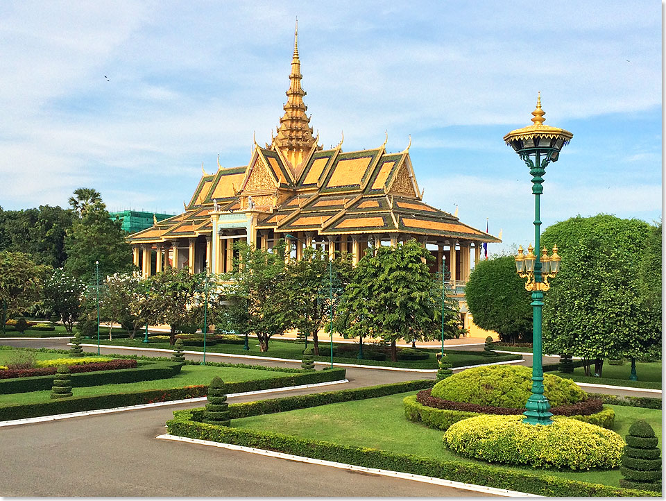 Als derzeit amtierender Monarch von Kambodscha bewohnt Knig Norodom Sihamoni (geboren 1953) seit 2004 den Palast.