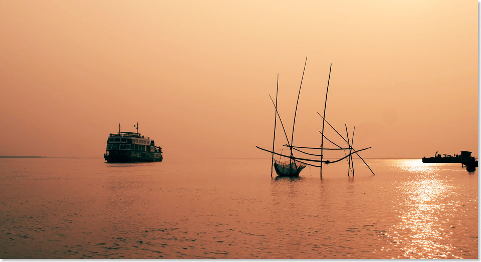 Sonnenuntergang am Brahmaputra.