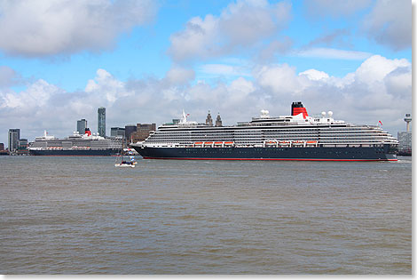 Halb-Schwestern vereint: Die QUEEN ELIZABETH und QUEEN VICTORIA in Liverpool.