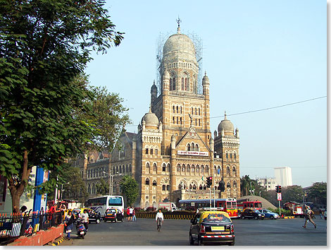 Das Rathaus (Municipal Corporation Building).