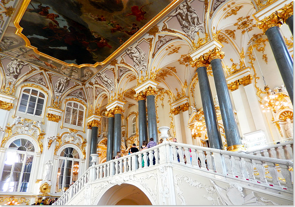 Die Jordantreppe im Winterpalast in St. Petersburg, er gehrt zur Eremitage  einem der grten Museen der Welt.