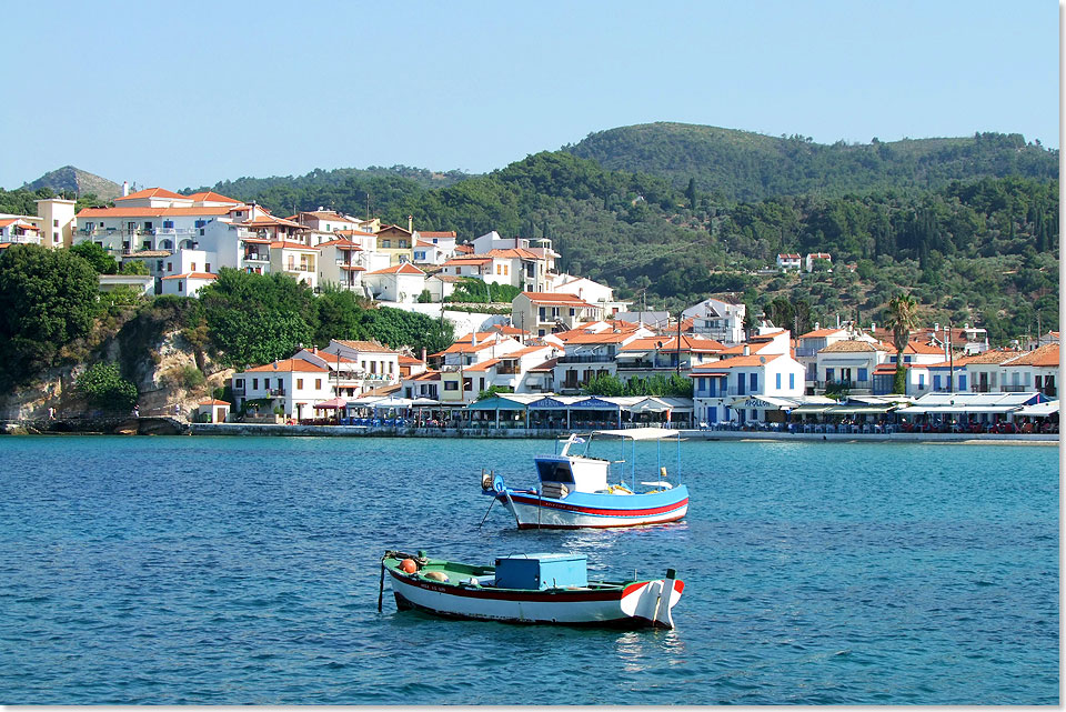 Malerisches Ensemble  der Hafen von Kokkari auf Samos.