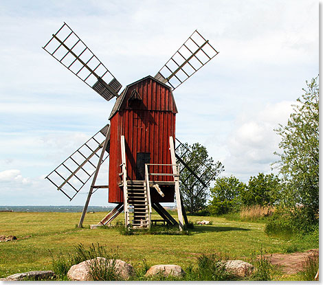 Eine der 400 Insel-Mhlen bei Frjestaden.