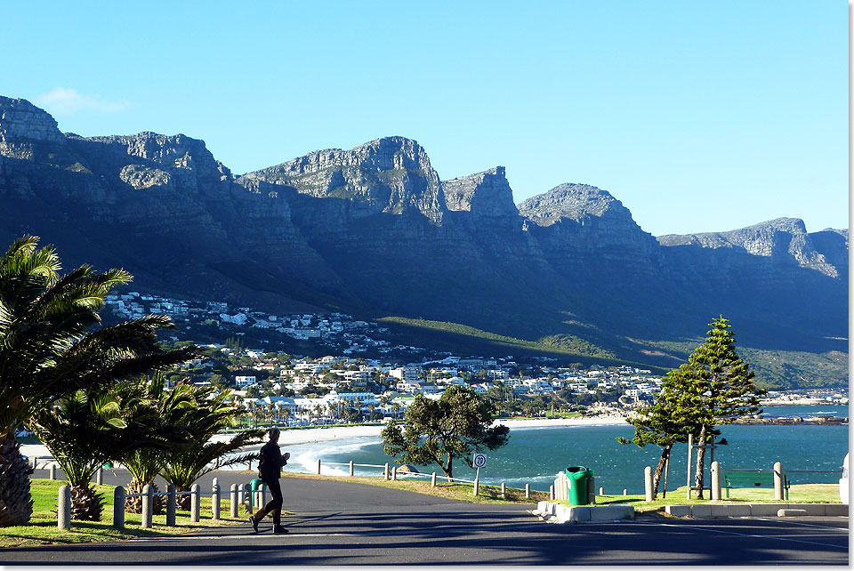  Glnzendes Licht am windigen Morgen an der Sdkste. Von hier aus ist Kapstadt noch leicht zu erreichen.