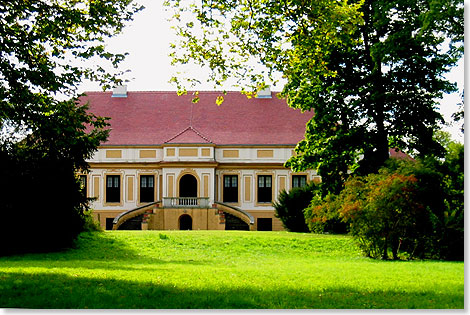 In Caputh gibt es ein kleines Barockschloss aus dem 17. Jahrhundert. Albert Einstein besa hier ein Sommerhaus und ein Segelboot.