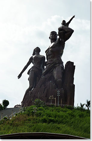 An die „Schwarze Renaissance”, die einst Leopold Senghor, Präsident des Senegal, beschwor, erinnert dieses gewaltige Denkmal in der Nähe der Großen Moschee im historischen Zentrum Dakars.