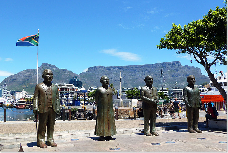 Die vier berhmtesten Sdafrikaner der Gegenwart werdenin einem Denkmal im Hafengebiet Kapstadts geehrt: Albert John Luthuli, erster schwarzer Friedensnobelpreistrger, Erzbischof Desmond Tutu, Frederik Willem de Klerk  und Nelson Mandela, Politiker, die die Apartheid beendeten und beide den Friedensnobelpreis erhielten. 