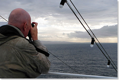 Fotografen drfen auch Regen nicht scheuen, wenn sie gute Bilder machen wollen. Das westliche Mittelmeer war im Ausgang eher unfreundlich, erst auf direktem Kurs zu den Kanarischen Inseln schien wieder die Sonne.