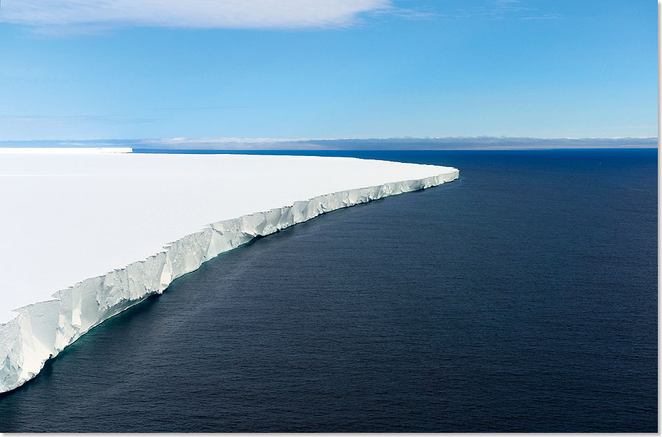 Antarktisches Schelfeis.