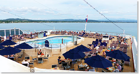 Der zweite Pool auf dem Aft-Deck hat gewisse Vorteile. Wenns richtig hei ist, lftet der Fahrtwind ordentlich durch.