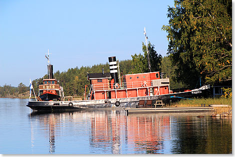 Historische Schleppdampfer RAUHA und ENSO an der Pier in Laukansaari.