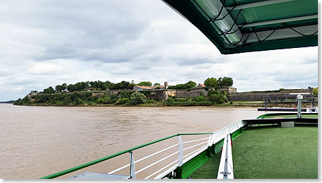 Letzter Blick von Bord auf die gewaltige Festung Blaye.