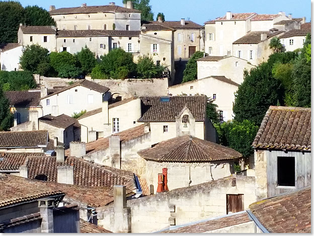 Die Altstadt von St. Emilion mit ihren verschachtelten Husern.