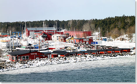 Der Yachthafen von Oxelsund liegt noch im Winterschlaf.