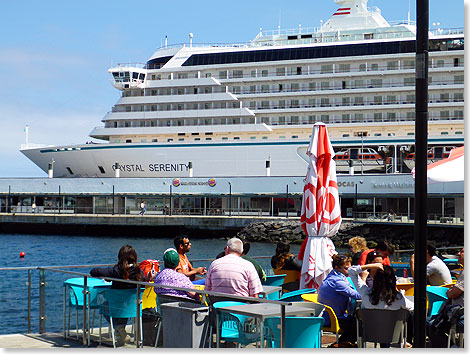 Die Marina von Ponta Delgada ist ein beliebter Anziehungspunkt fr Touristen und Azoreaner gleichermaen.