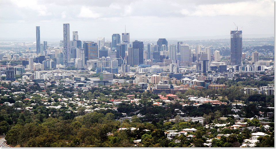 Brisbane  Blick vom Hausberg Mount Coot-tha auf die City.