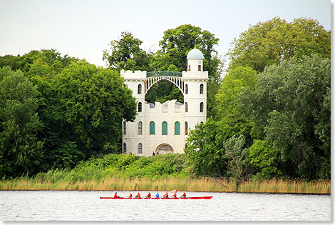 Schloss Pfaueninsel auf der Pfaueninsel in der Havel bei Berlin.