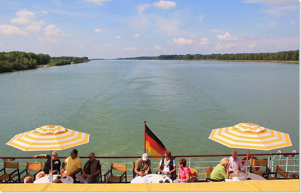 Weites Flusspanorama zwischen Krems und Wien.