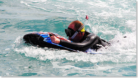 Neueste Attraktion dort (und inzwischen auch in anderen Orten Queenslands) ist das Fahren mit dem Seabob, einem Elektro-Wasserschlitten. 