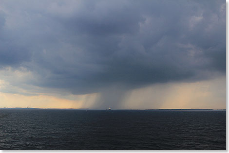 Eine Regenfront liegt ber Kiel.