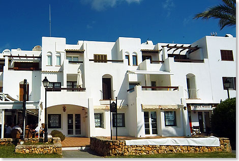 Die Huser in Cala dOr sind im ibizenkischen Baustil errichtet.