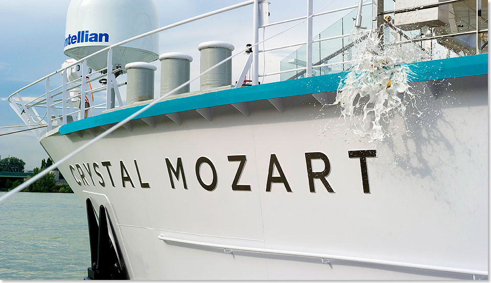 Mit der Taufe der CRYSTAL MOZART in Wien wurde der nchste  Meilenstein fr die Expansion mit der neuen Marke Crystal River Cruises gesetzt. 