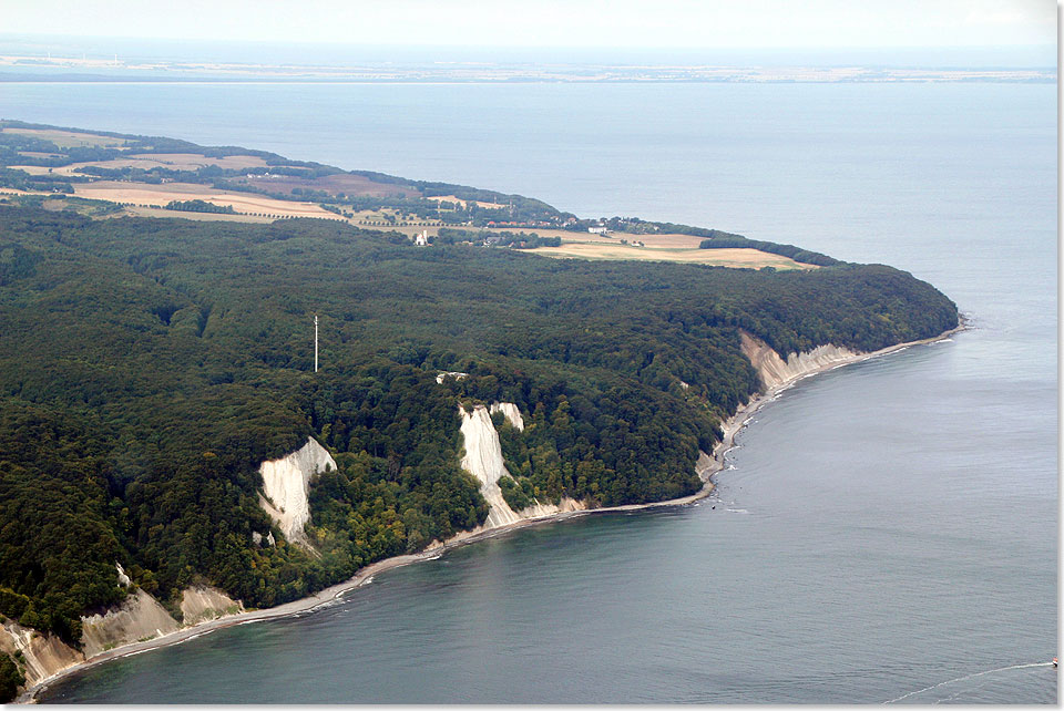 Die berhmte Kreidekste von Rgen mit dem 130 Meter hohen Knigsstuhl.