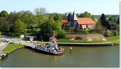 Kanalfhre und Feldsteinkirche von Sehestedt im Kreis Eckernfrde.