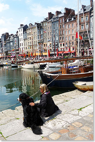 Der kleine Hafen von Honfleur direkt an der Seine-Mndung ist ein Erlebnis in mehrfacher Beziehung: Architektur, Gastronomie, Lebensfreude. 