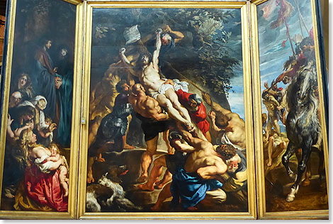 In Antwerpen liebte man schon immer ungewhnliche Kunst. Die Aufrichtung des Kreuzes in der Kathedrale hat mit seiner ungewhnlichen Perspektive und einer atemberaubenden Komposition Peter Paul Rubens gemalt. 
