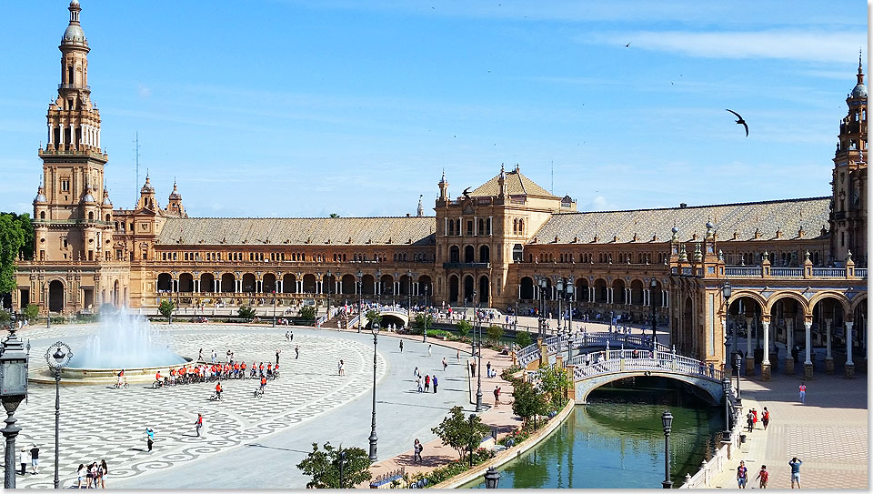 Placa de Espana in Sevilla mit dem Palacio Central I.