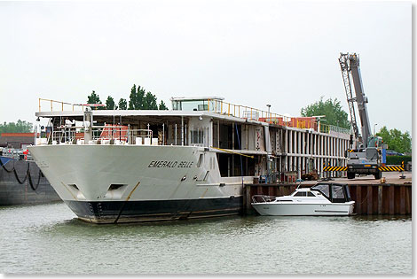 Die EMERALD BELLE war fr den Einsatz auf dem Rhein und Donau fr vornehmlich amerikanische und australische Passagiere vorgesehen.