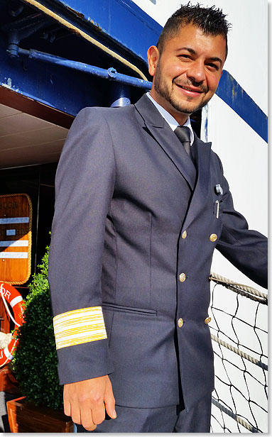 Stelios Vafiadis ist mit 36 Jahren jngster Kreuzfahrtdirektor seiner Branche.