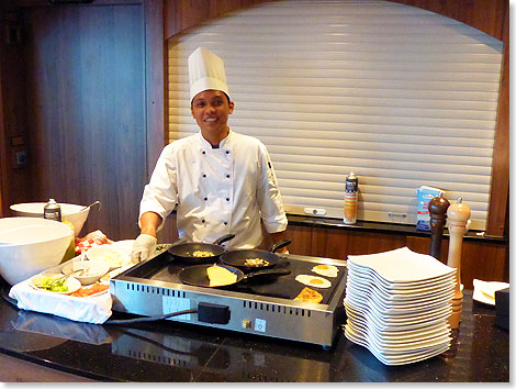 Omelette-Station am Morgen: Der indonesische Koch kennt die Vorlieben seiner Gste.
