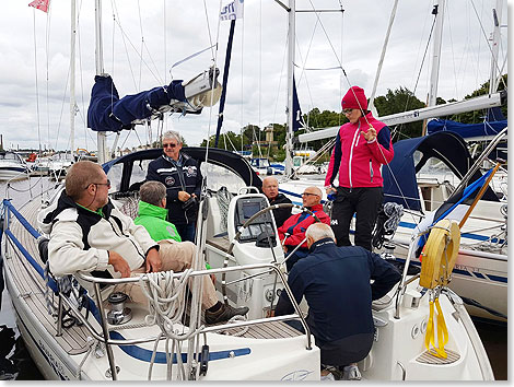 Mit dem Charterboot vom Olympiahafen Tallinn hinaus auf die Ostsee.